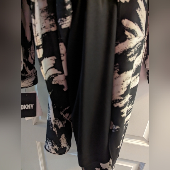 DKNY NWT wrap dress, 8 - Picture 3 of 6